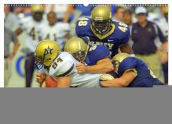 American Football. Nichts für Feiglinge! (Wandkalender 2024 DIN A2 quer), CALVENDO Monatskalender von Stanzer,  Elisabeth