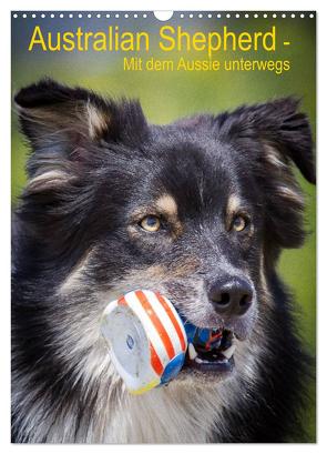 Australian Shepherd – Mit dem Aussie unterwegs (Wandkalender 2024 DIN A3 hoch), CALVENDO Monatskalender von Mayer Tierfotografie,  Andrea