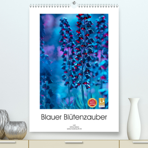 Blauer Blütenzauber (Premium, hochwertiger DIN A2 Wandkalender 2023, Kunstdruck in Hochglanz) von Adam,  Ulrike