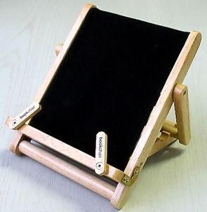 Bookchair Medium Schwarz – Buchständer Tablethalter aus Holz