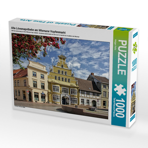 CALVENDO Puzzle Alte Löwenapotheke am Wismarer Hopfenmarkt 1000 Teile Lege-Größe 64 x 48 cm Foto-Puzzle Bild von Holger Felix