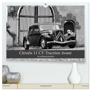 Citroën 11 CV Traction Avant in schwarzweiss (hochwertiger Premium Wandkalender 2024 DIN A2 quer), Kunstdruck in Hochglanz von Laue,  Ingo