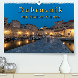 Dubrovnik zur blauen Stunde (Premium, hochwertiger DIN A2 Wandkalender 2022, Kunstdruck in Hochglanz) von Schneider,  Jens