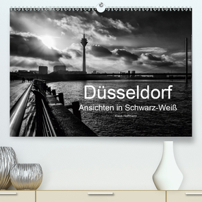 Düsseldorf Ansichten in Schwarz-Weiß (Premium, hochwertiger DIN A2 Wandkalender 2021, Kunstdruck in Hochglanz) von Hoffmann,  Klaus