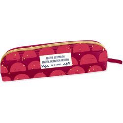 Etui – All about red