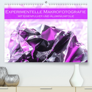 Experimentelle Makrofotografie mit Eisenpulver und Aluminiumfolie (Premium, hochwertiger DIN A2 Wandkalender 2023, Kunstdruck in Hochglanz) von Scheurer,  Monika