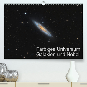 Farbiges Universum Galaxien und Nebel (Premium, hochwertiger DIN A2 Wandkalender 2023, Kunstdruck in Hochglanz) von Kai Wiechen,  Dr.