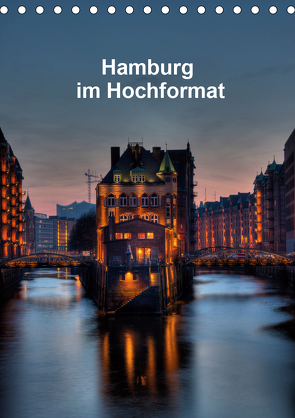 Hamburg im Hochformat (Tischkalender 2021 DIN A5 hoch) von Rauch,  Gabriele