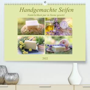 Handgemachte Seifen – Natürlichkeit in Szene gesetztAT-Version (Premium, hochwertiger DIN A2 Wandkalender 2022, Kunstdruck in Hochglanz) von Riedel,  Tanja