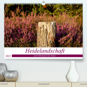 Heidelandschaft im Farbenspiel der Natur (Premium, hochwertiger DIN A2 Wandkalender 2022, Kunstdruck in Hochglanz) von Giesecke,  Petra