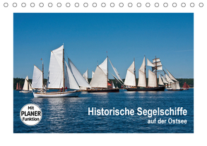 Historische Segelschiffe auf der Ostsee (Tischkalender 2020 DIN A5 quer) von Carina-Fotografie