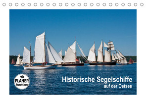 Historische Segelschiffe auf der Ostsee (Tischkalender 2023 DIN A5 quer) von Carina-Fotografie