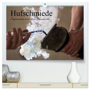 Hufschmiede – Impressionen eines alten Handwerks (hochwertiger Premium Wandkalender 2024 DIN A2 quer), Kunstdruck in Hochglanz von Rochow,  Holger