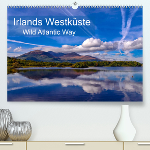 Irlands Westküste – Wild Atlantik Way (Premium, hochwertiger DIN A2 Wandkalender 2023, Kunstdruck in Hochglanz) von Klust,  Juergen