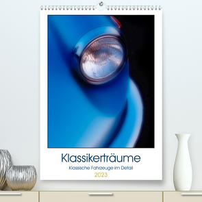 Klassikerträume (Premium, hochwertiger DIN A2 Wandkalender 2023, Kunstdruck in Hochglanz) von Simlinger,  Wolfgang