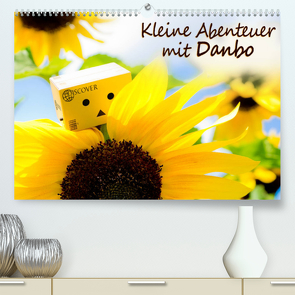 Kleine Abenteuer mit Danbo (Premium, hochwertiger DIN A2 Wandkalender 2023, Kunstdruck in Hochglanz) von Moßhammer,  Natalie