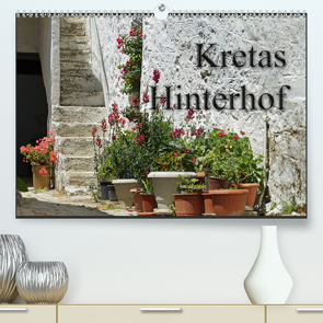 Kretas Hinterhof (Premium, hochwertiger DIN A2 Wandkalender 2021, Kunstdruck in Hochglanz) von Flori0