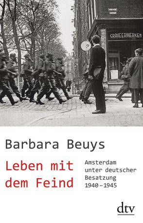 Leben mit dem Feind von Beuys,  Barbara