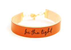 Lederarmband „be the light“