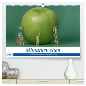 Miniaturwelten – Kleine Leute aus der Nachbarschaft (hochwertiger Premium Wandkalender 2024 DIN A2 quer), Kunstdruck in Hochglanz von Trimbach,  Jürgen