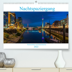 Nachtspaziergang (Premium, hochwertiger DIN A2 Wandkalender 2022, Kunstdruck in Hochglanz) von Wege / twfoto,  Thorsten