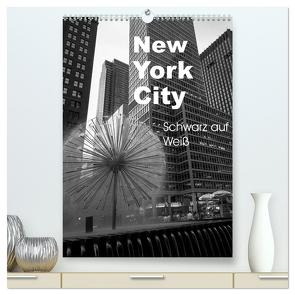 New York City Schwarz auf Weiß (hochwertiger Premium Wandkalender 2024 DIN A2 hoch), Kunstdruck in Hochglanz von Aatz,  Markus