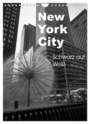 New York City Schwarz auf Weiß (Wandkalender 2024 DIN A4 hoch), CALVENDO Monatskalender von Aatz,  Markus