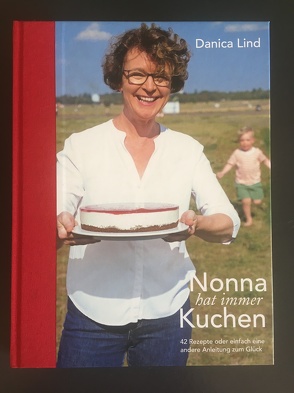 Nonna hat immer Kuchen von Lind,  Danica