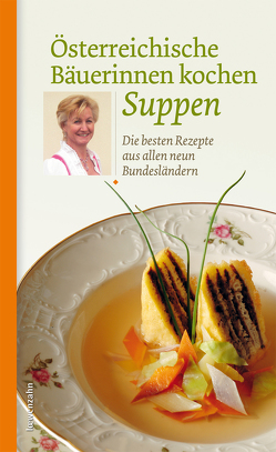 Österreichische Bäuerinnen kochen Suppen