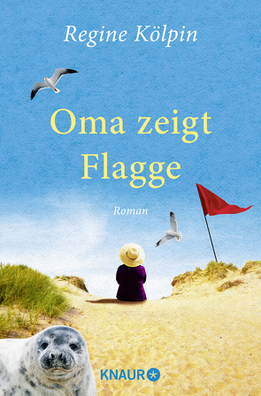 Oma zeigt Flagge von Kölpin,  Regine