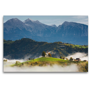 Premium Textil-Leinwand 120 x 80 cm Quer-Format Kirche St. Thomas vor Bergen, umgeben von Nebel | Wandbild, HD-Bild auf Keilrahmen, Fertigbild auf hochwertigem Vlies, Leinwanddruck von iPics Photography