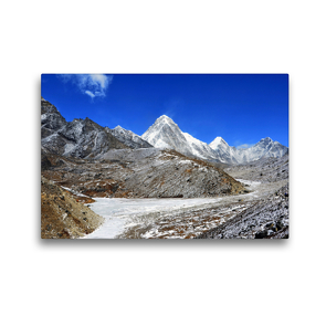 Premium Textil-Leinwand 45 x 30 cm Quer-Format Berglandschaft zwischen Dughla und Lobuche auf 4900 m Höhe mit dem Pumori (7161 m) | Wandbild, HD-Bild auf Keilrahmen, Fertigbild auf hochwertigem Vlies, Leinwanddruck von Ulrich Senff