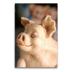 Premium Textil-Leinwand 60 x 90 cm Hoch-Format Selbstverliebtes Schwein, Dekofigur | Wandbild, HD-Bild auf Keilrahmen, Fertigbild auf hochwertigem Vlies, Leinwanddruck von Gisela Kruse