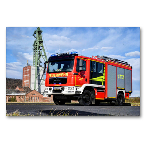 Premium Textil-Leinwand 90 x 60 cm Quer-Format Schlingmann HLF 10 – Freiwillige Feuerwehr Merkers | Wandbild, HD-Bild auf Keilrahmen, Fertigbild auf hochwertigem Vlies, Leinwanddruck von MH CONNECT 112 Marcus Heinz