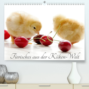 Tierisches aus der Küken-WeltAT-Version (Premium, hochwertiger DIN A2 Wandkalender 2022, Kunstdruck in Hochglanz) von Riedel,  Tanja