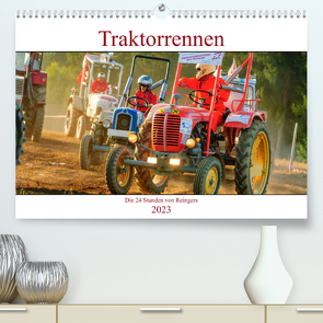 Traktorrennen – die 24 Stunden von Reingers (Premium, hochwertiger DIN A2 Wandkalender 2023, Kunstdruck in Hochglanz) von Simlinger,  Wolfgang