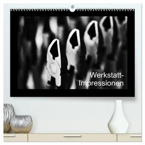 Werkstatt-Impressionen (hochwertiger Premium Wandkalender 2024 DIN A2 quer), Kunstdruck in Hochglanz von Oertle,  Eduard